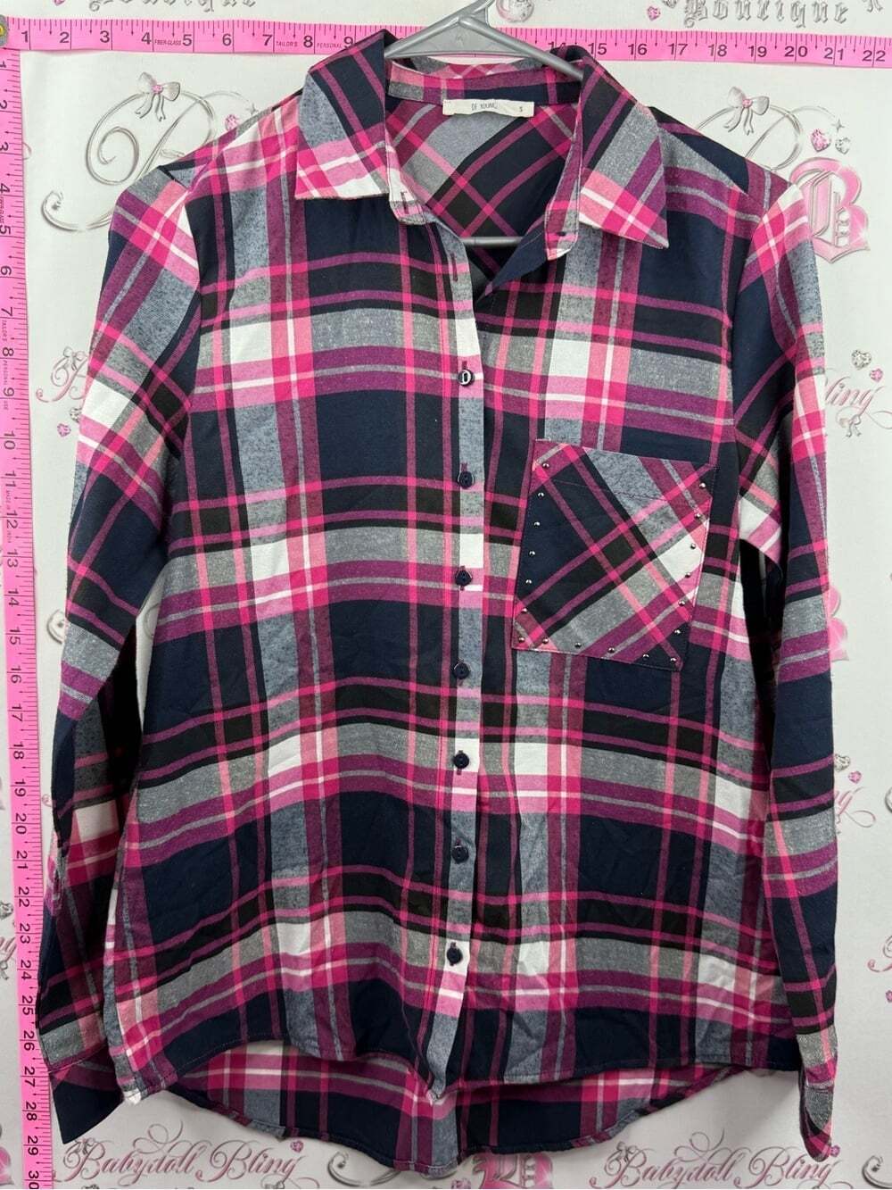DF YOUNG plaid shirt studded Pink & Navy Plaid Button-Down Shirt with Pocket